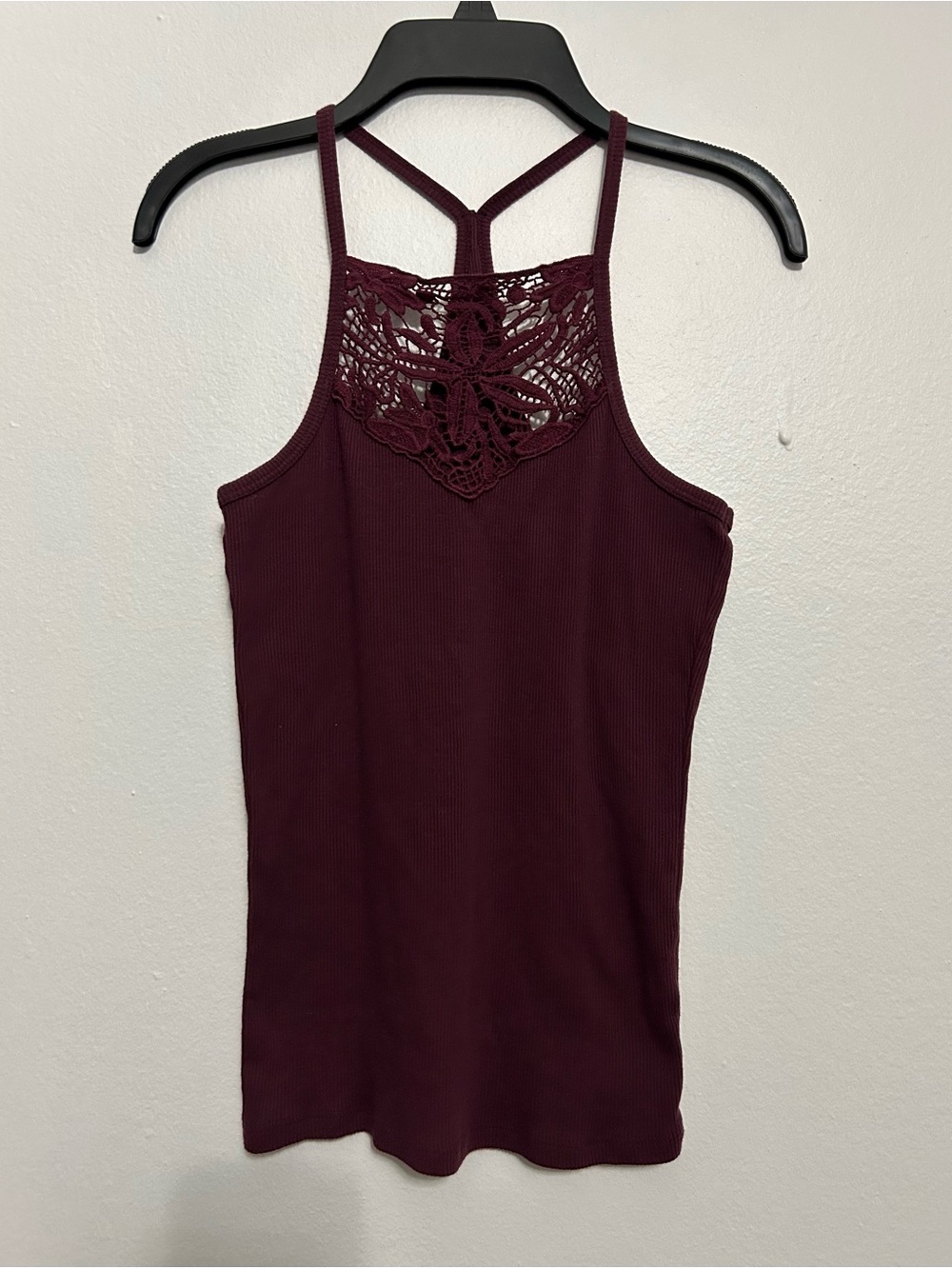 AERO Women's Ribbed Lace-Front Tank Top in Burgundy